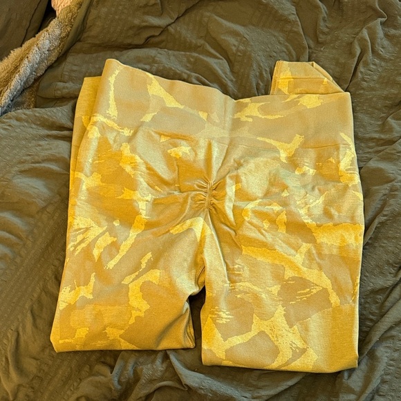 Gym Shark Leggings - Picture 3 of 5